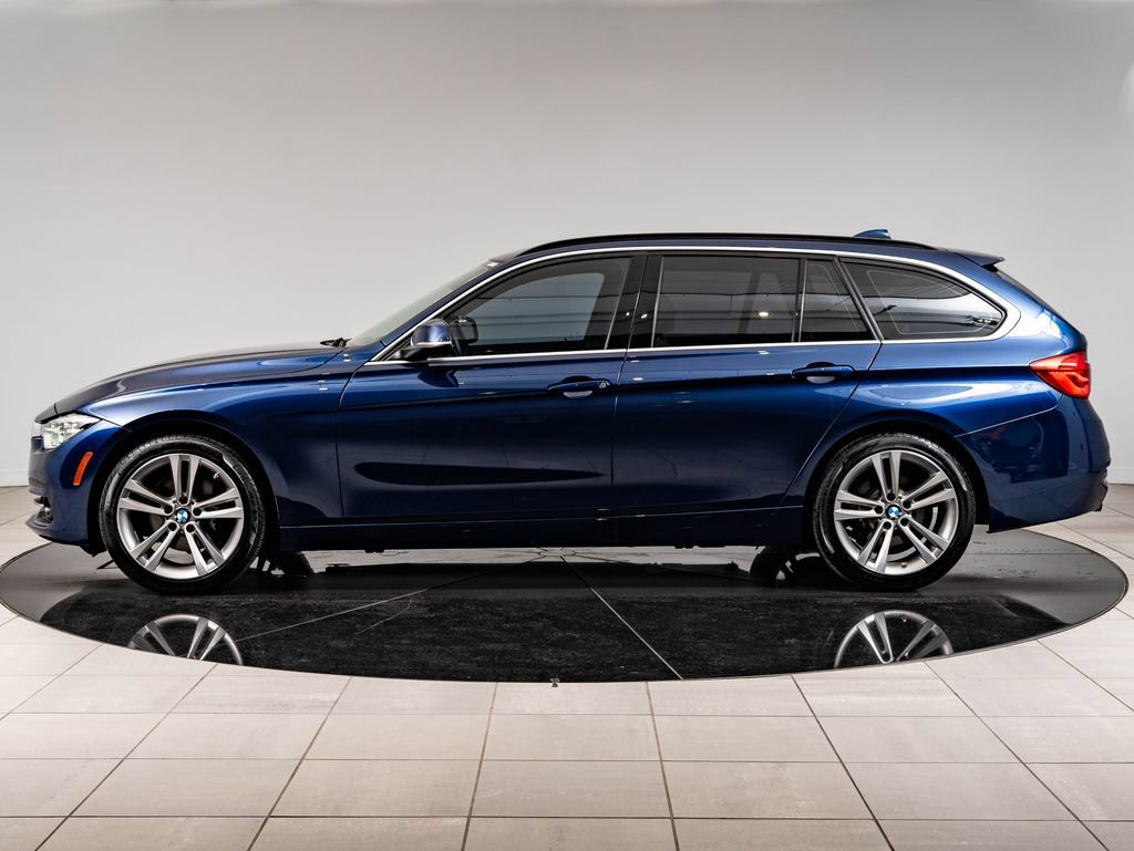 Used 2016 Mediterranean Blue Metallic BMW 328i xDrive image 5