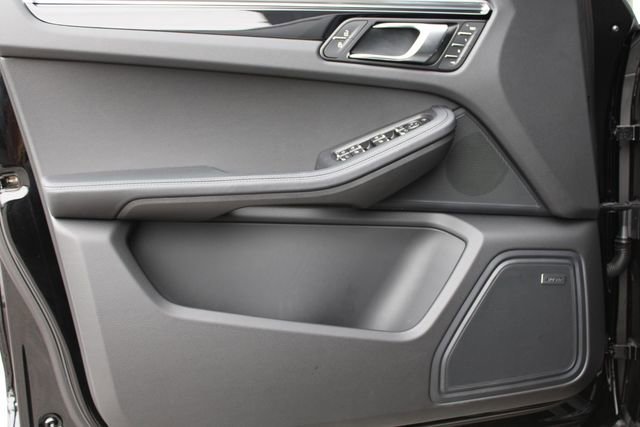 2026 Porsche Macan - Photo 13
