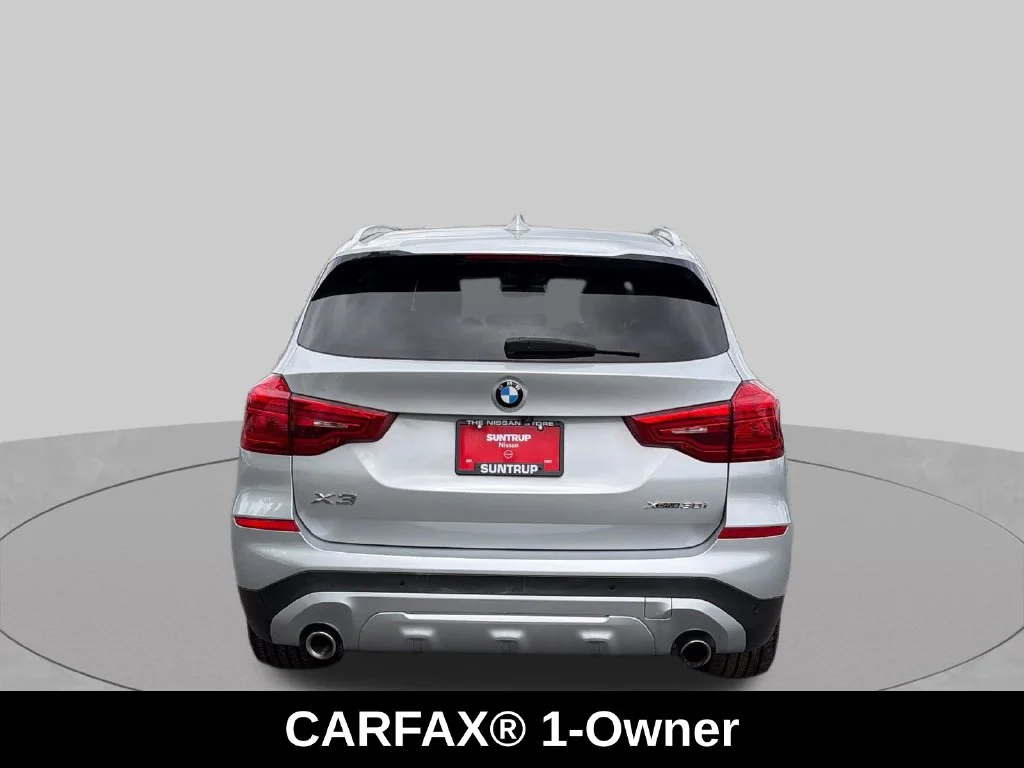 Used 2019 Silver BMW xDrive30i image 4