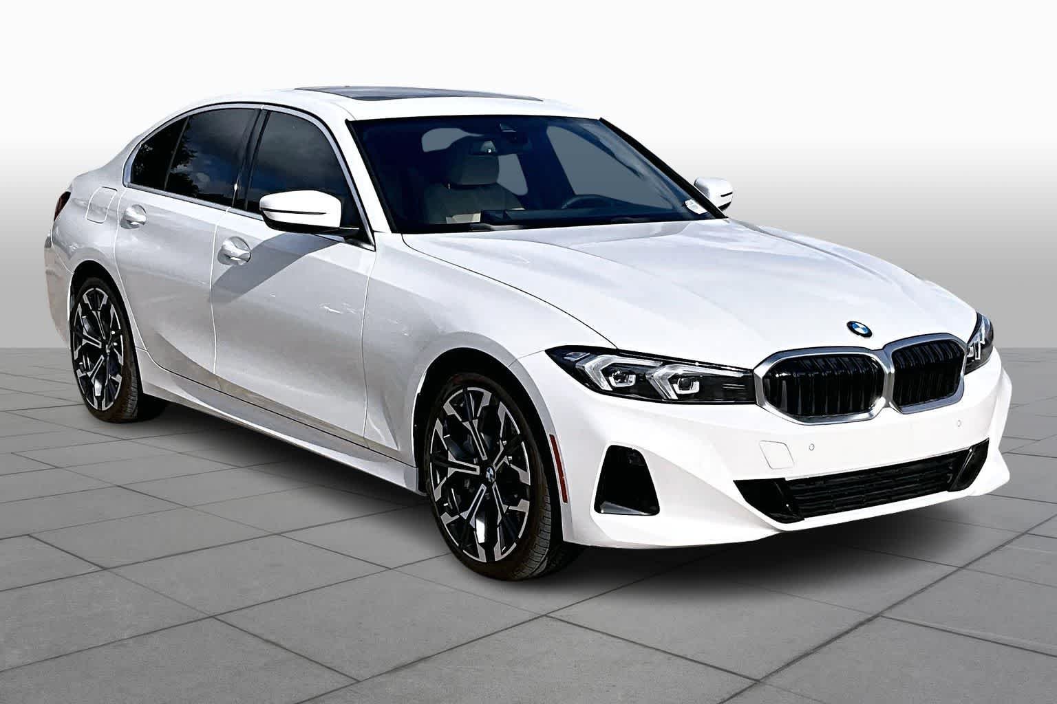 Used 2025 Alpine White BMW 330i image 2
