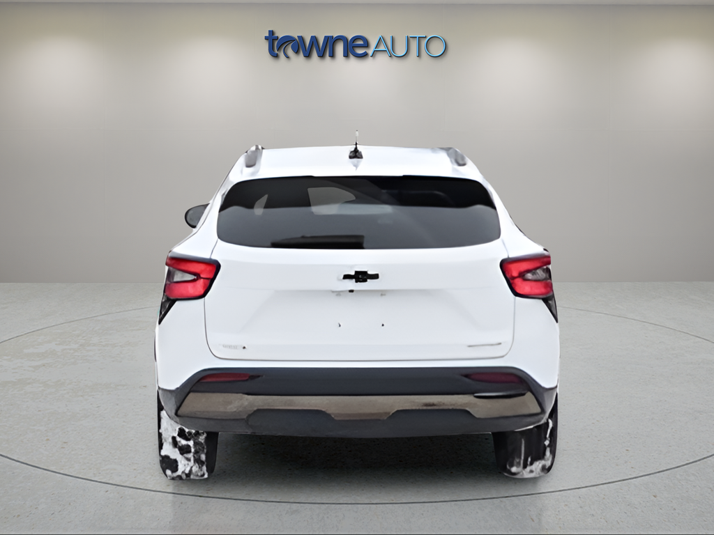 Used 2024 White Chevrolet ACTIV image 4