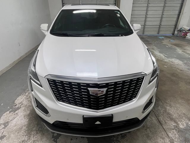 Used 2022 Crystal White Tricoat Cadillac Premium Luxury image 7