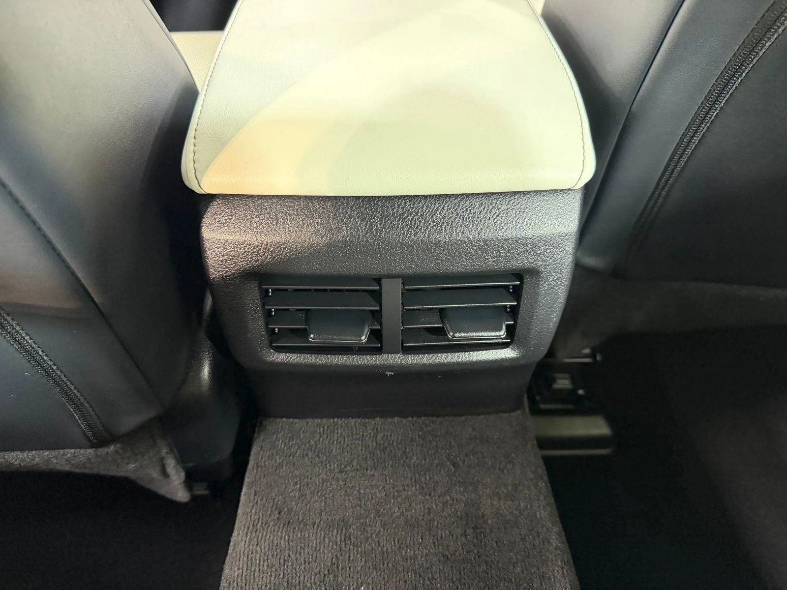 Used 2022 Atomic Silver Lexus IS 350 F SPORT image 45