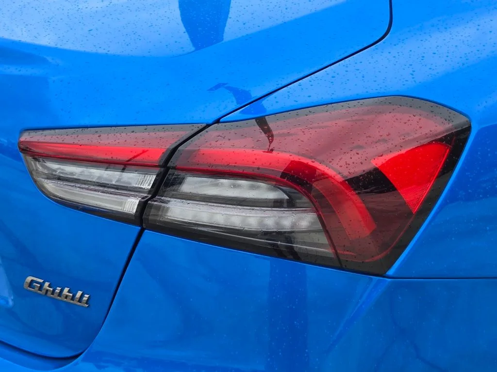 Used 2022  Maserati F Tributo Q4 image 9