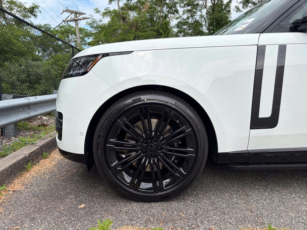 New 2026 White Land Rover Autobiography image 9