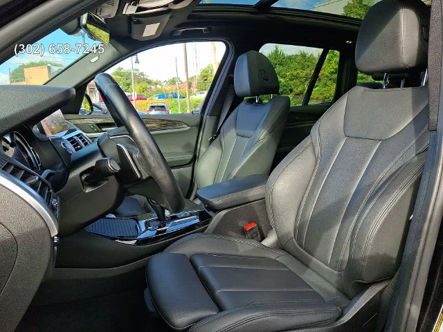 Used 2019 Jet Black BMW xDrive30i image 12