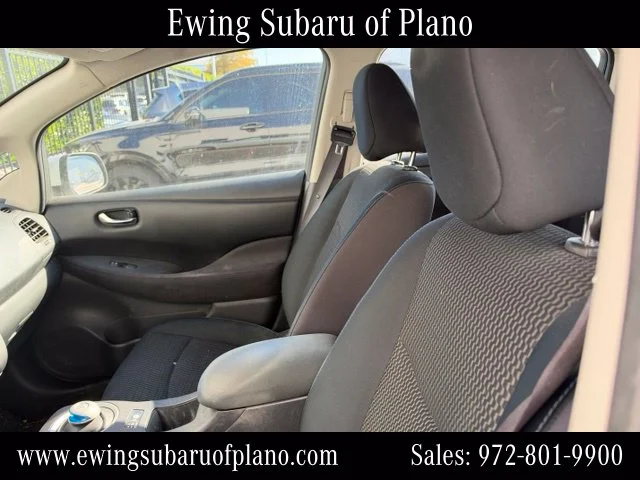 Used 2015 Silver Nissan S image 6