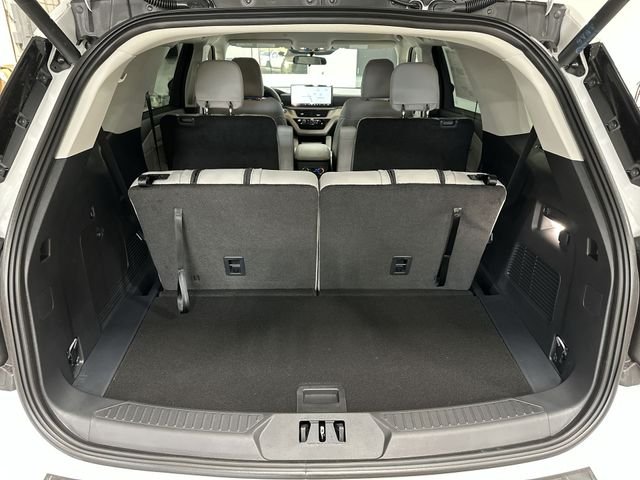 New 2026 Star White Metallic Tri-Coat Ford Active image 24