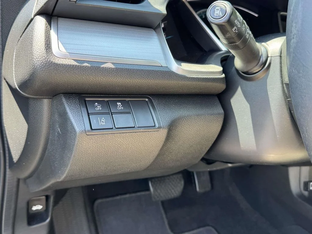 Used 2016  Honda Touring image 28