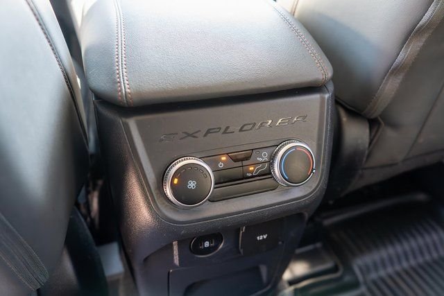 Used 2025 White Metallic Ford Active image 18