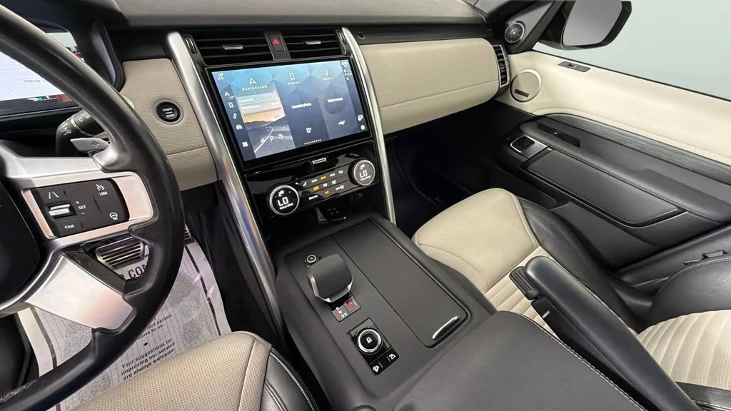 Used 2022  Land Rover S R-Dynamic image 19