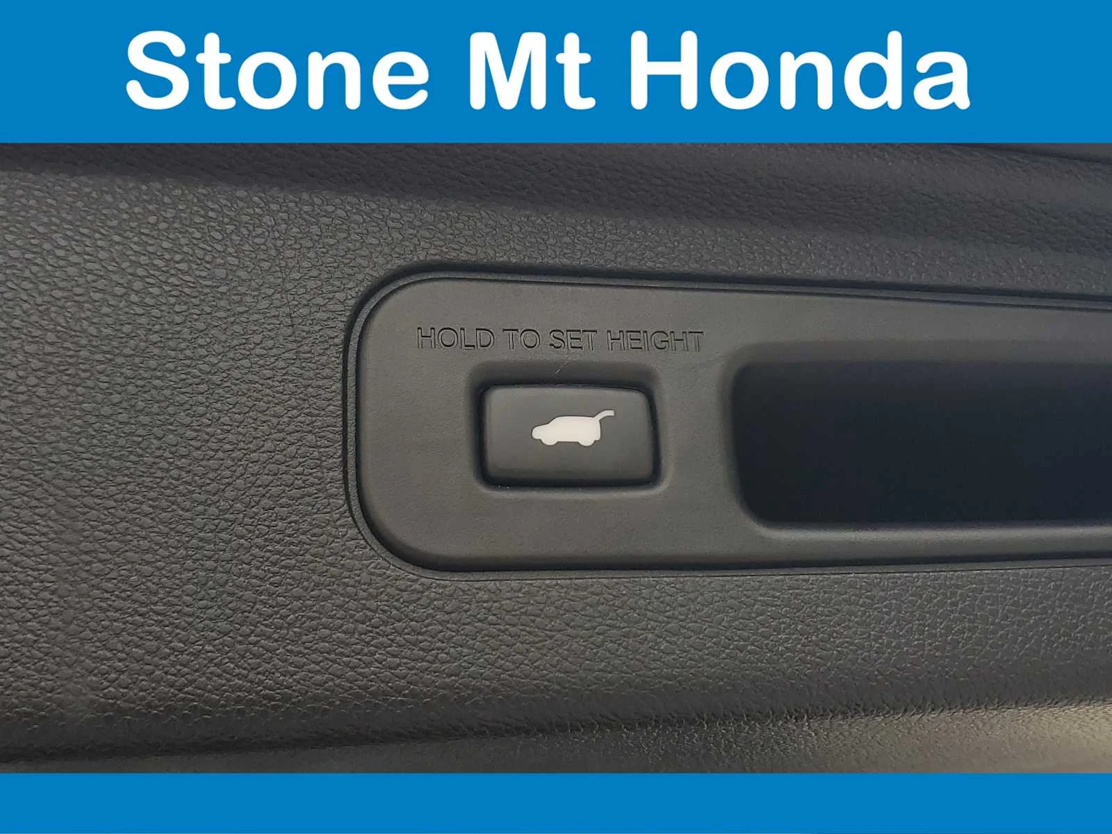Used 2019 Modern Steel Metallic Honda Touring image 10