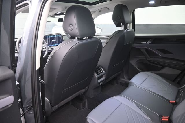 Used 2026 Gray Volkswagen 2.0T SE image 28