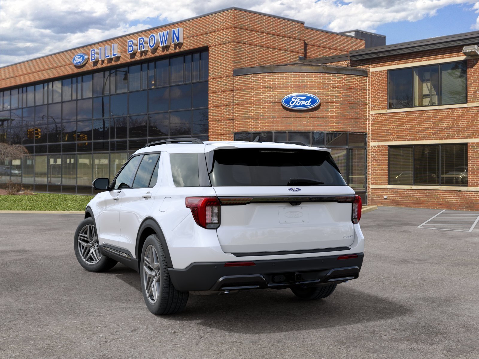 New 2027 Star White Metallic Tri-Coat Ford ST-Line image 8