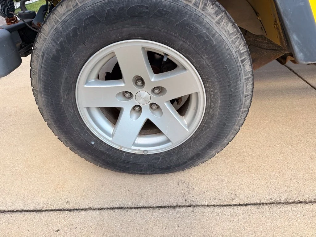 Used 2006 Yellow Jeep Unlimited Rubicon image 16