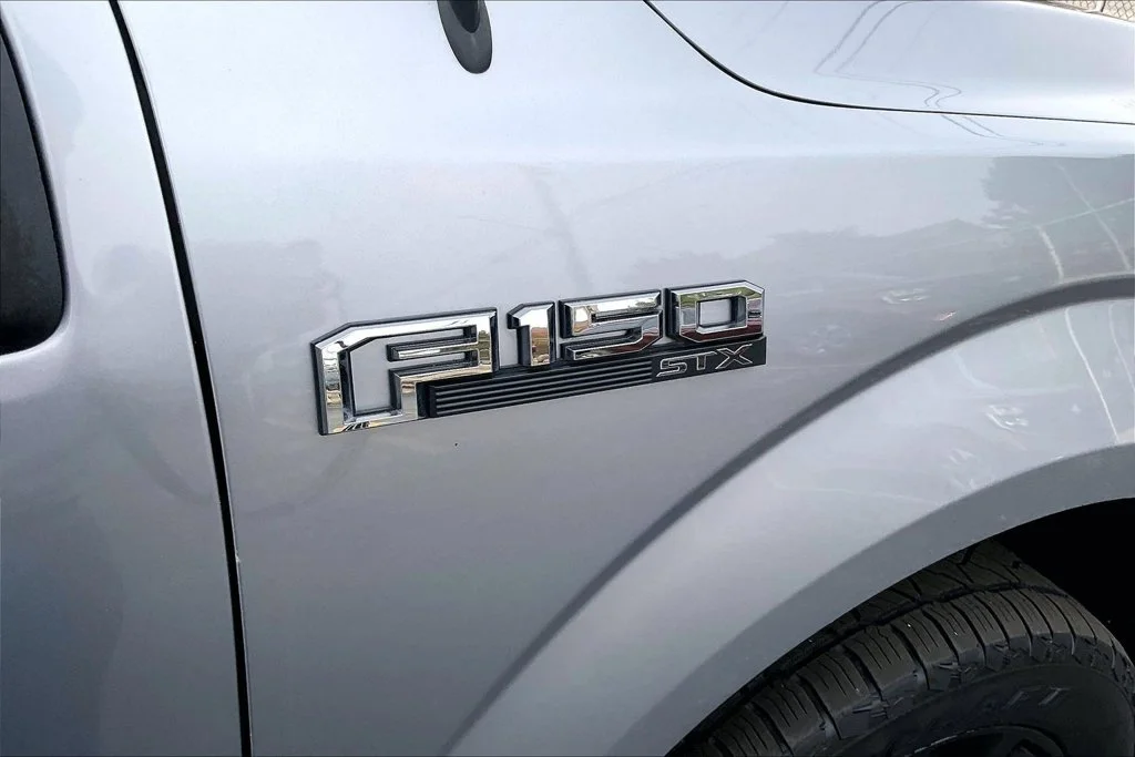 Used 2020 Silver Metallic Ford XL image 7