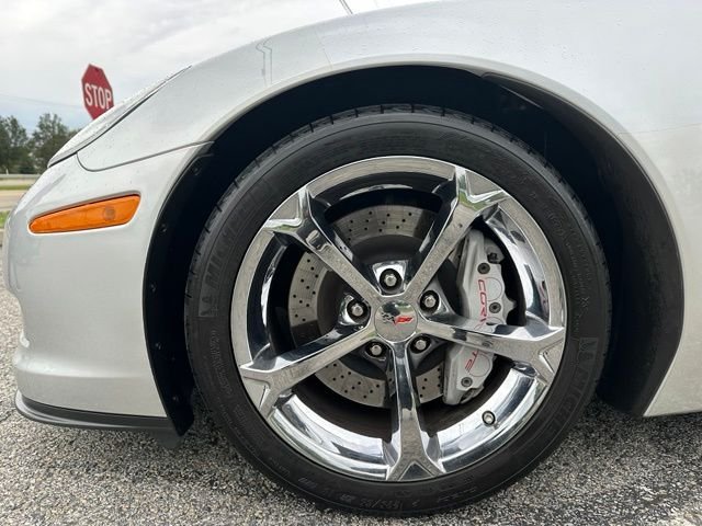 Used 2013 Silver Chevrolet Grand Sport image 9