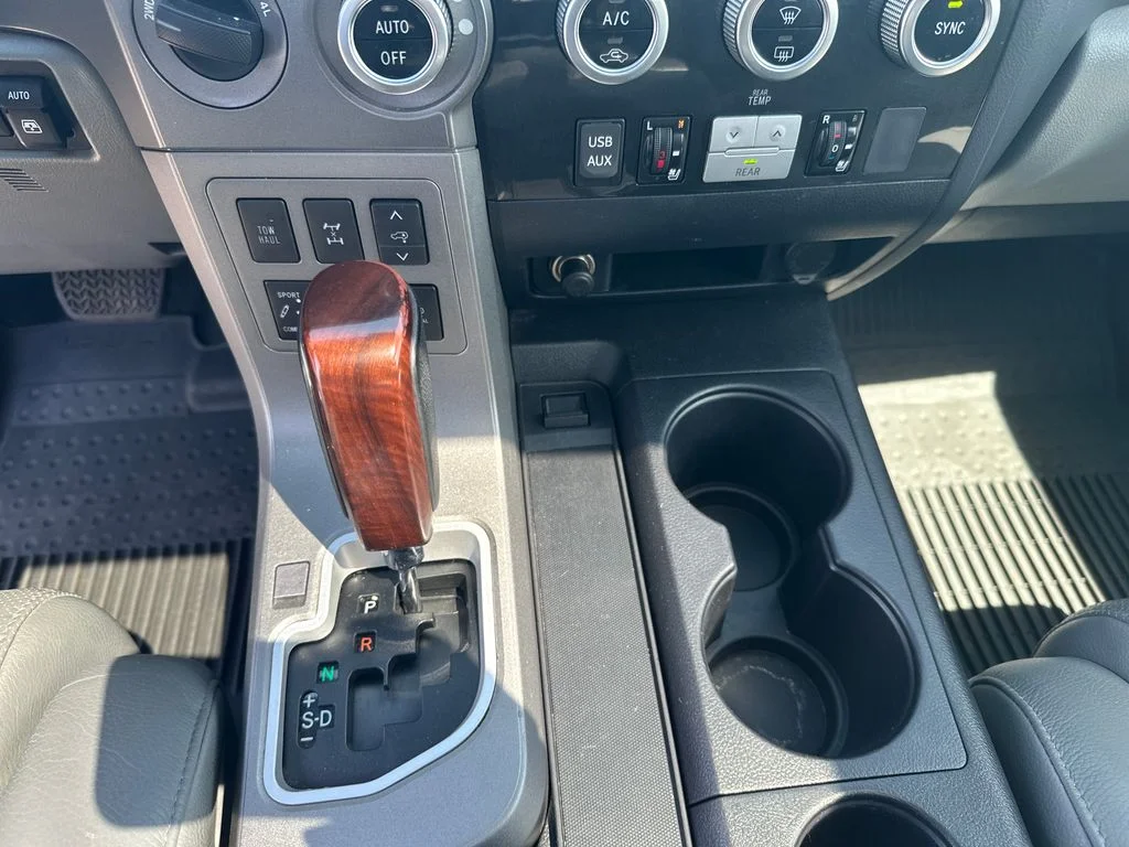 Used 2017 Black Toyota Platinum image 19