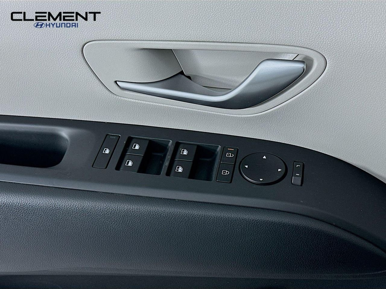 New 2026 White Hyundai SEL AWD image 22