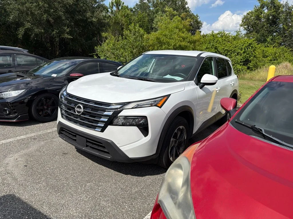 Used 2025 White Nissan SV image 2