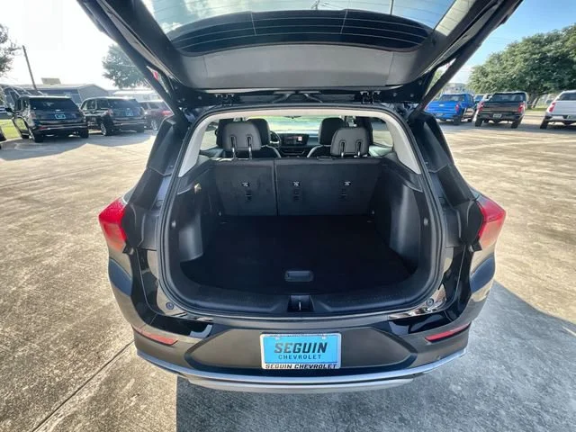 Used 2025 Ebony Twilight Metallic Buick Preferred image 25