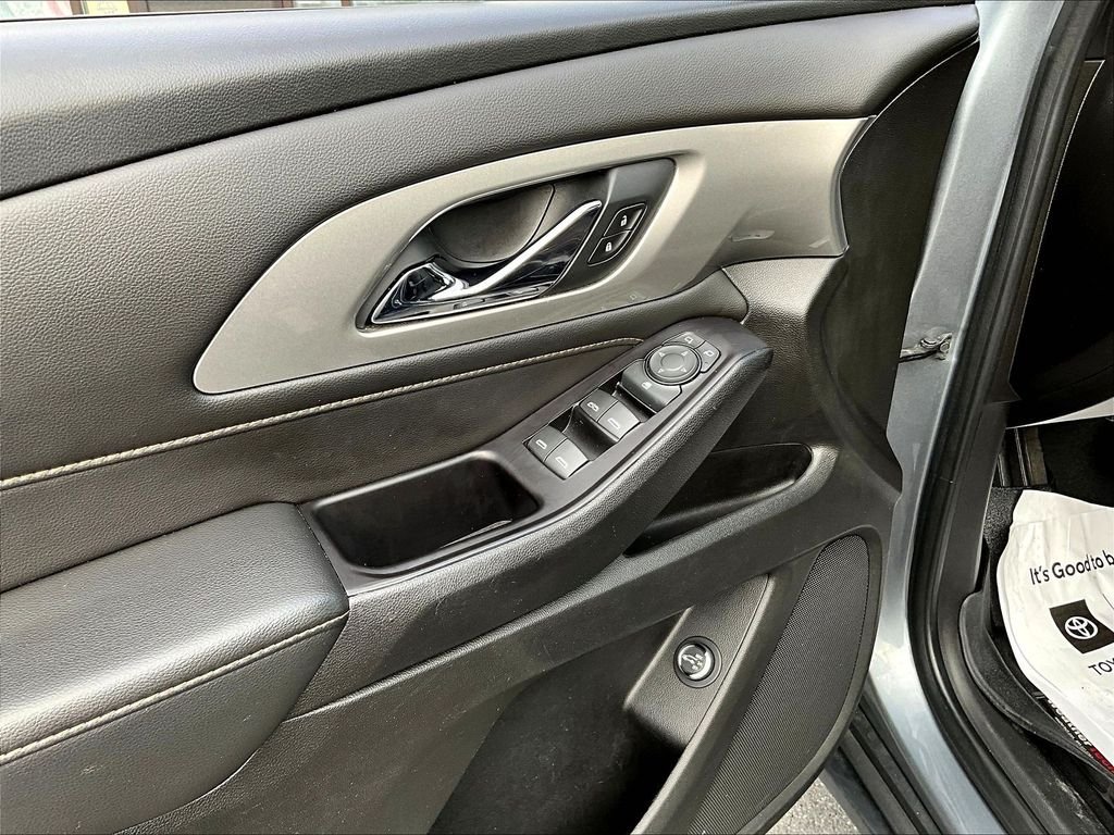 Used 2020 Gray Chevrolet LT image 19