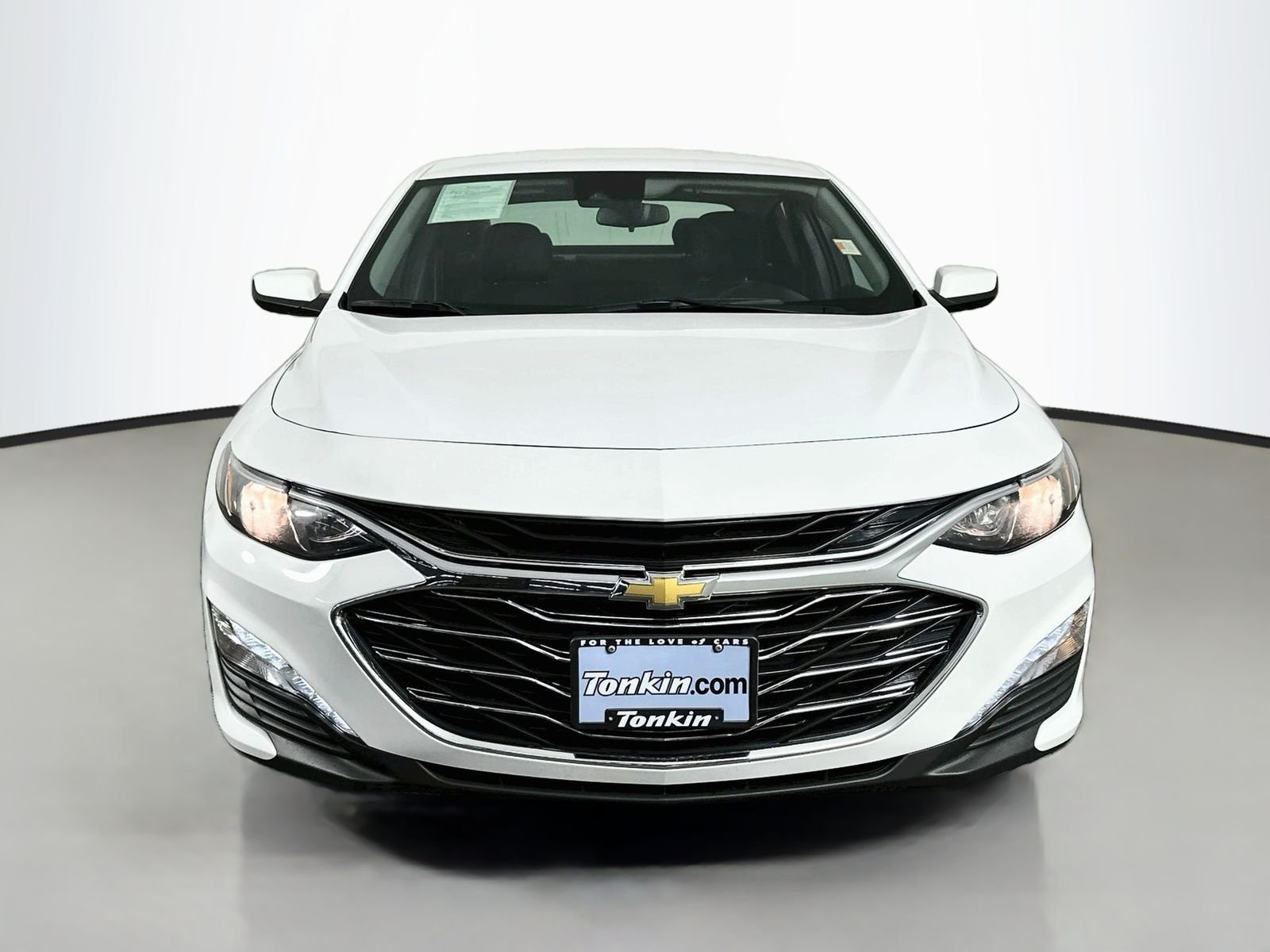 Used 2023 Summit White Chevrolet LT image 2