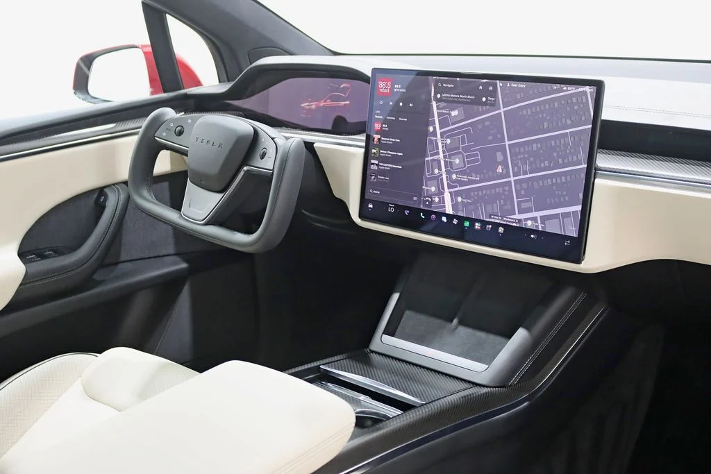 Used 2022 Red Tesla Plaid image 33