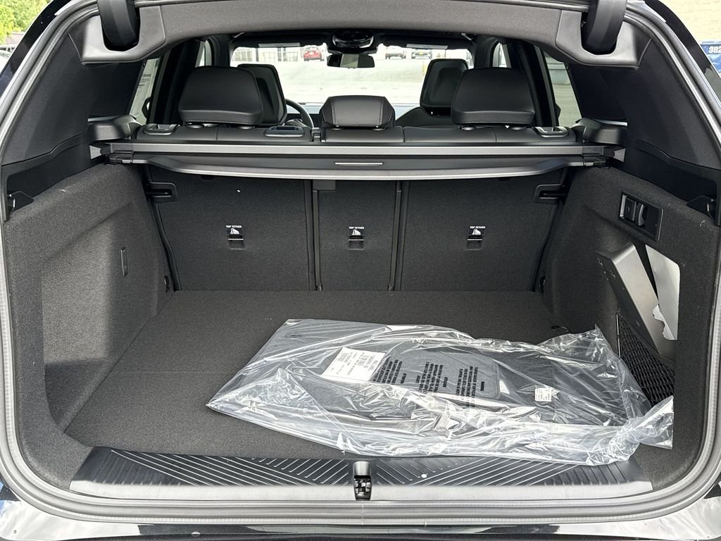 New 2026 Black Sapphire Metallic BMW 30 xDrive image 24