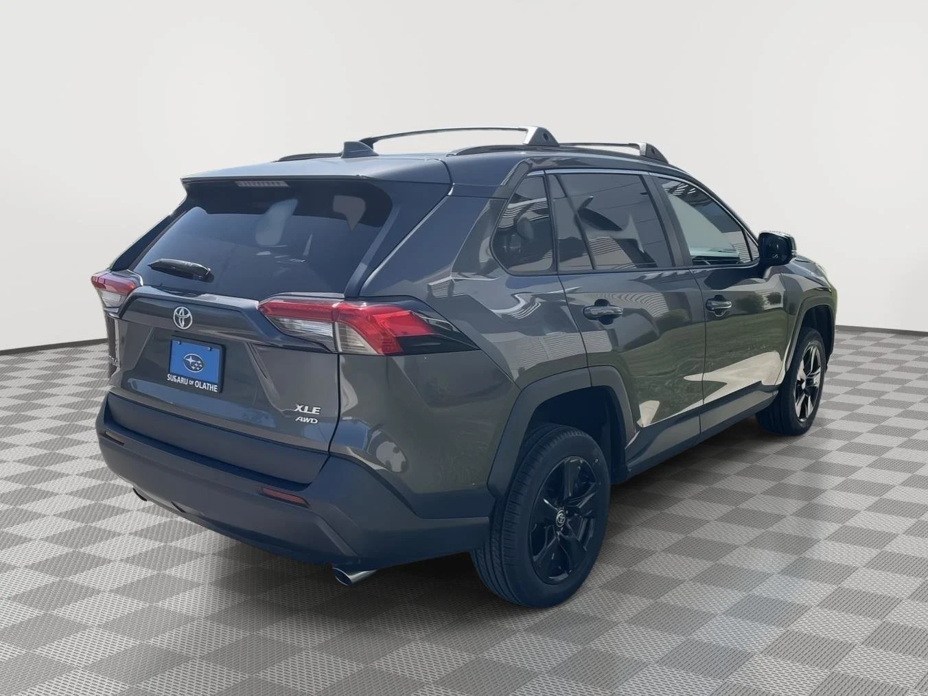Used 2022 Magnetic Gray Metallic Toyota XLE image 8