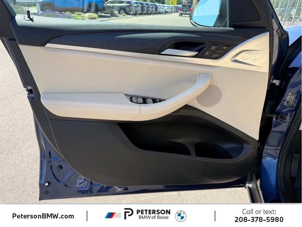 Used 2022 Blue BMW xDrive30i image 15