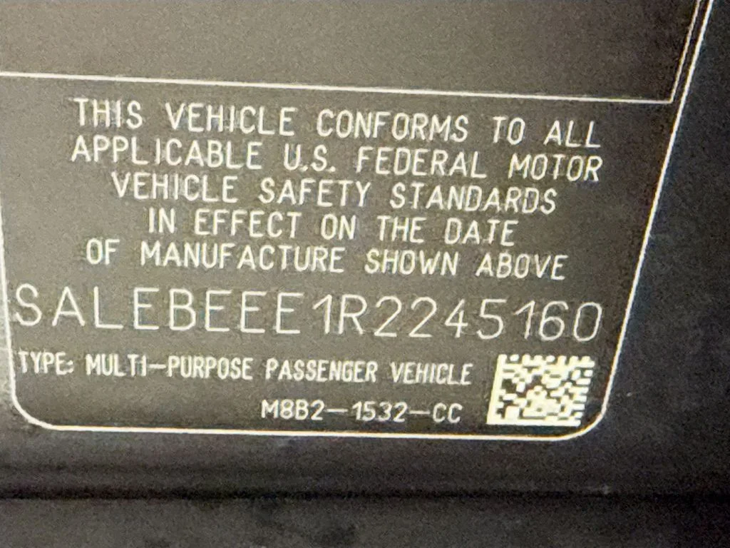 Certified Used 2024 Gray Land Rover V8 image 31