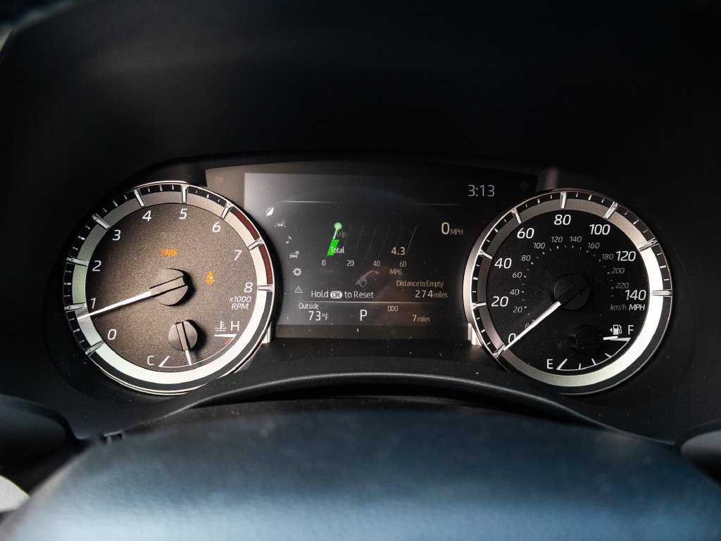 New 2026 Wind Chill Pearl <sup>1</sup> Toyota  XLE image 33