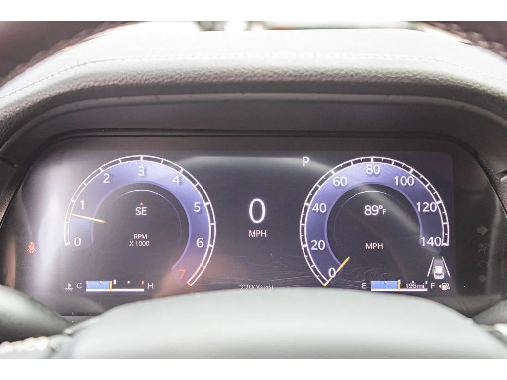Used 2024 Diamond Black Crystal Pearlcoat Jeep Limited image 40