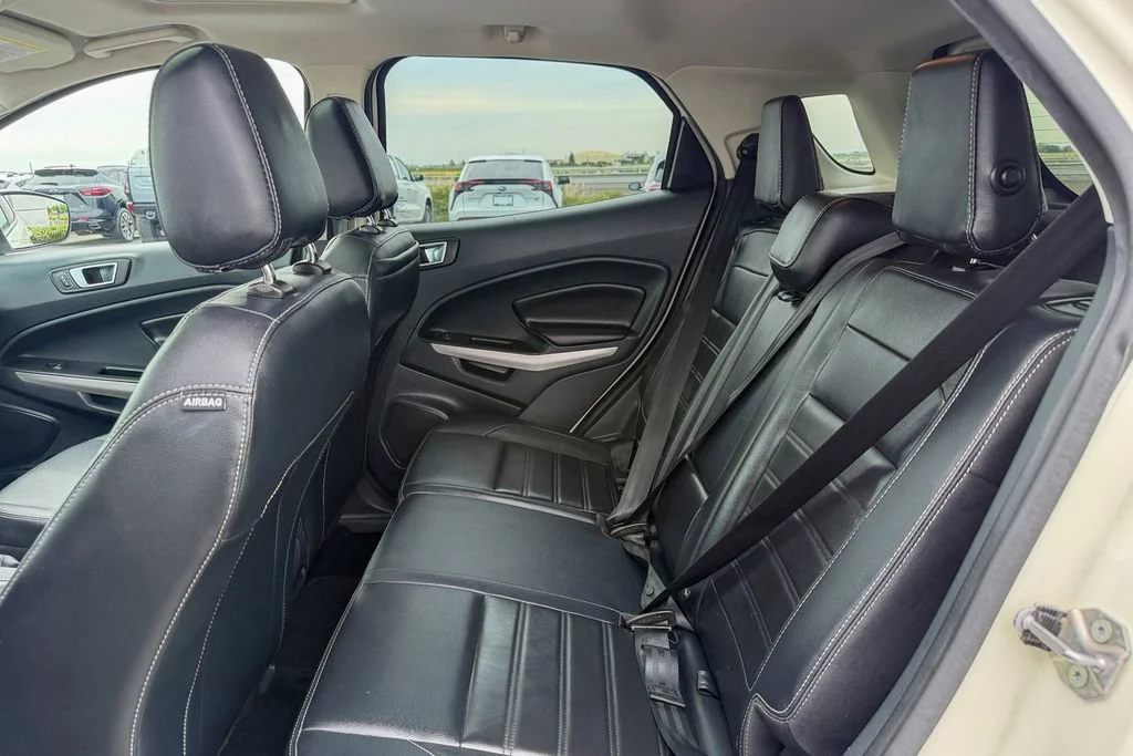 Used 2020 White Ford Titanium image 21