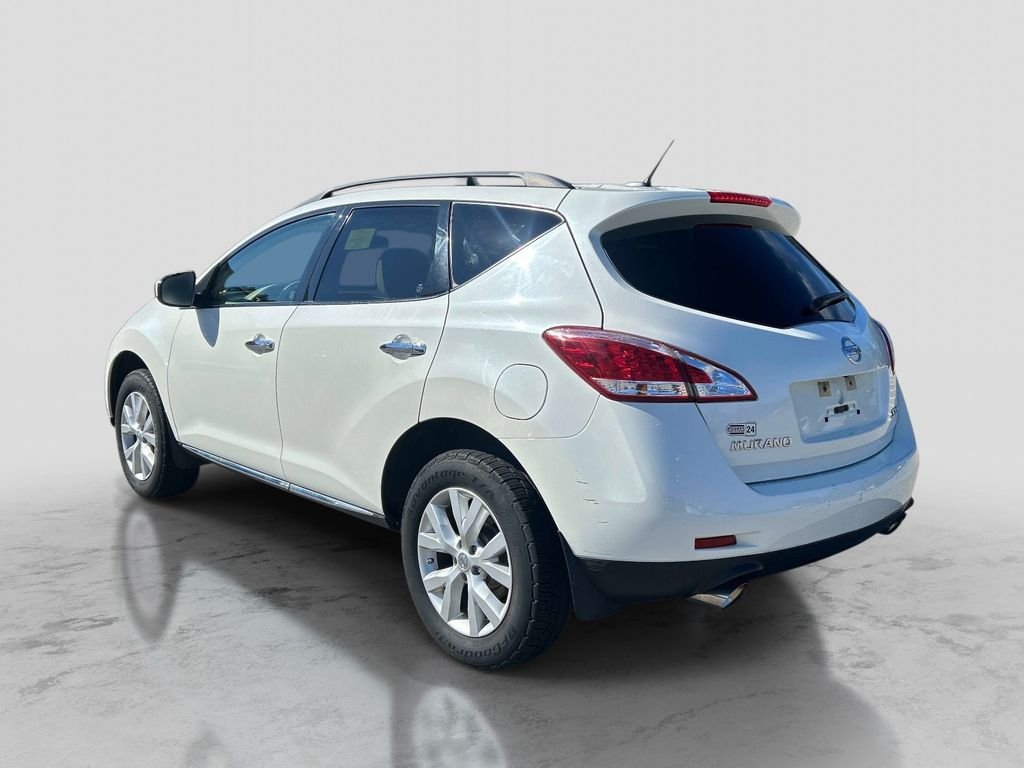 Used 2014 White Nissan SV image 3