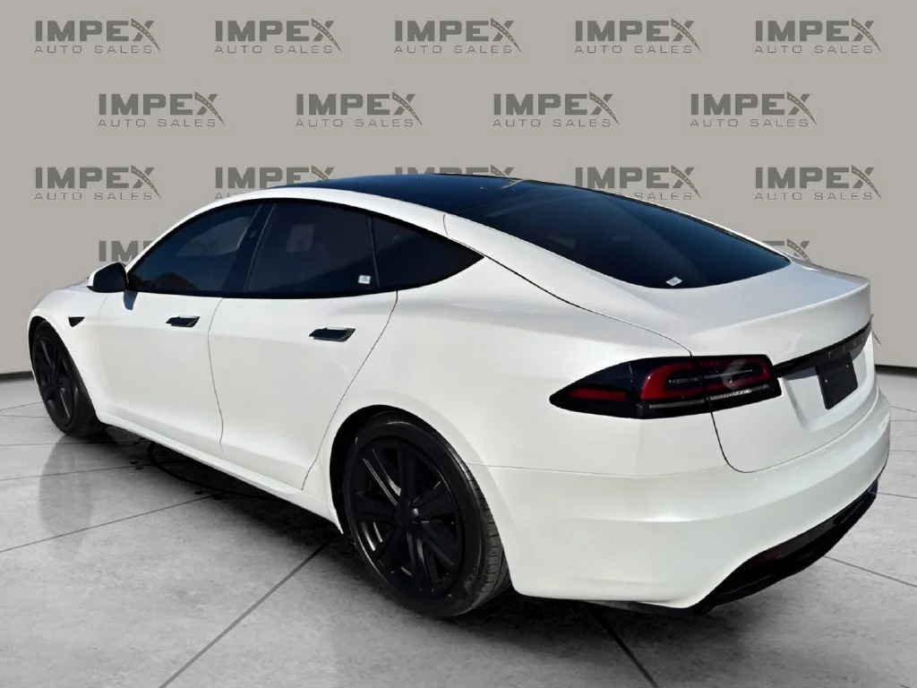 Used 2024  Tesla Long Range image 3