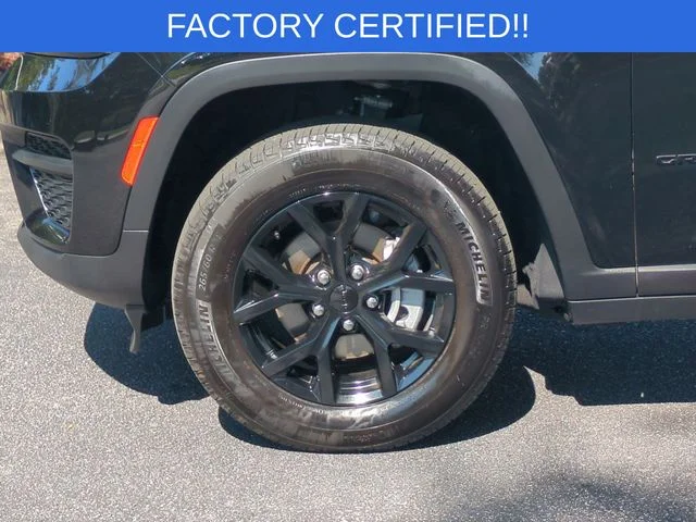 Used 2025 Black Jeep Altitude X image 10