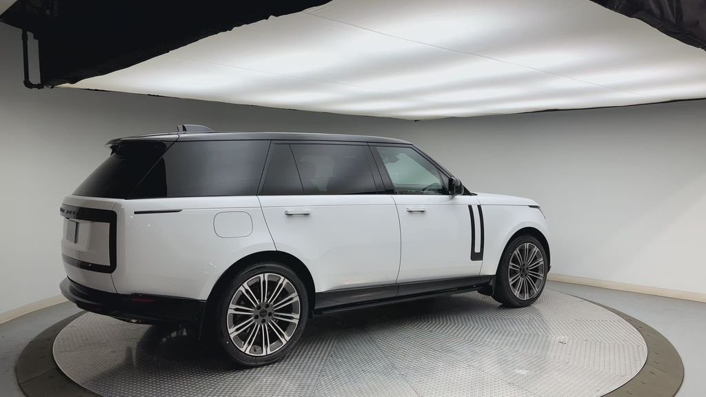 New 2026 Fuji White LAND ROVER Autobiography image 2