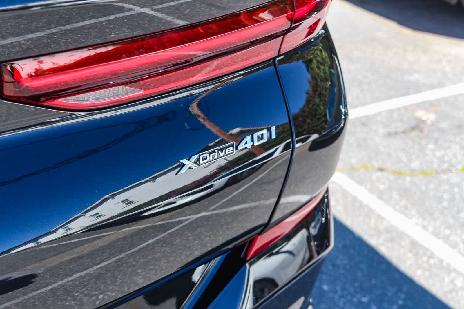 New 2026 Black Sapphire Metallic BMW xDrive40i image 24
