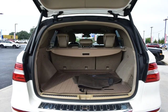 Used 2012 White Mercedes-Benz ML 350 image 16