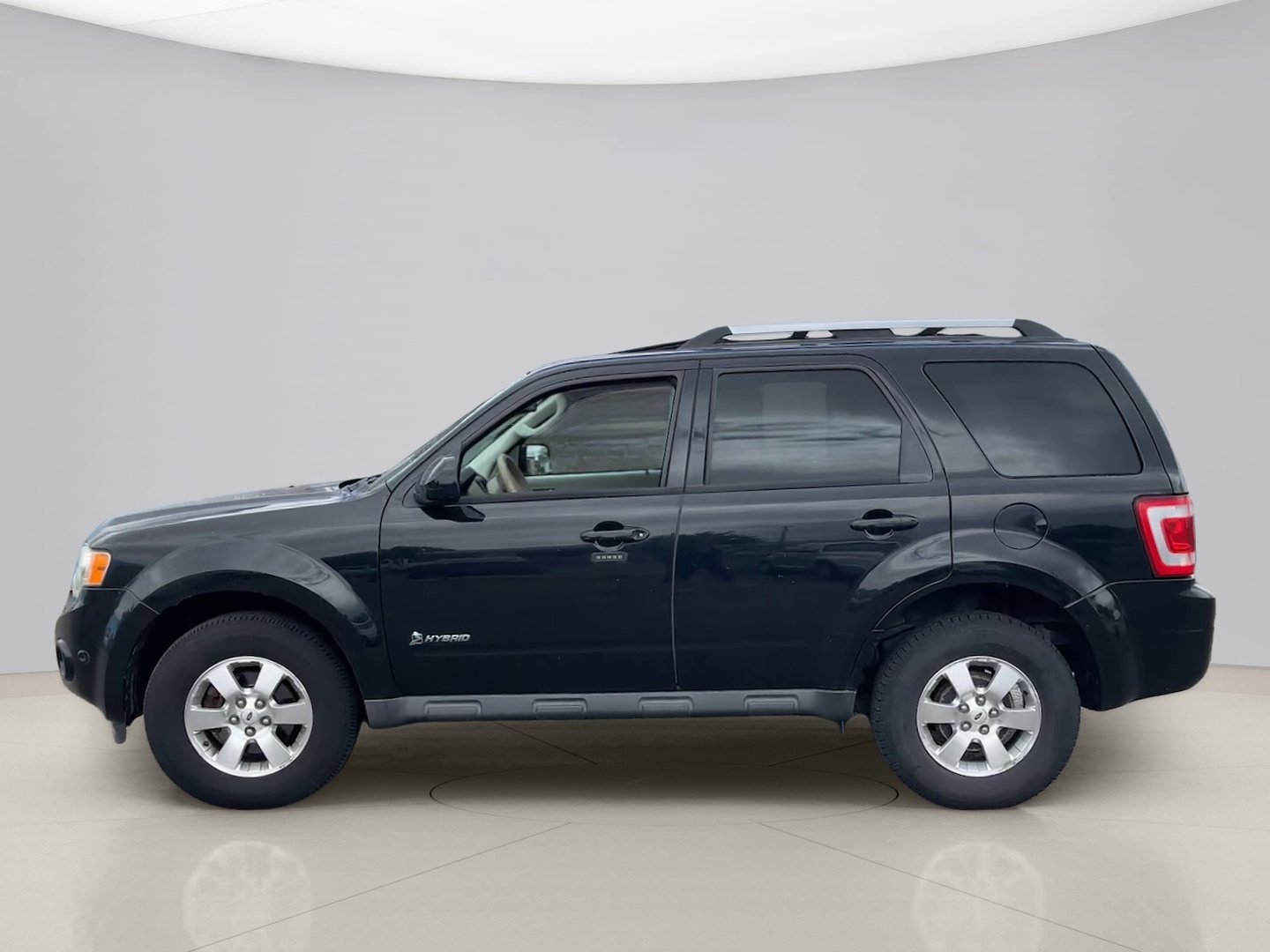 Used 2010 Black Ford LIMITED image 2