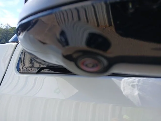 New 2026 Bright White Clear-Coat Exterior Paint Jeep Upland image 7