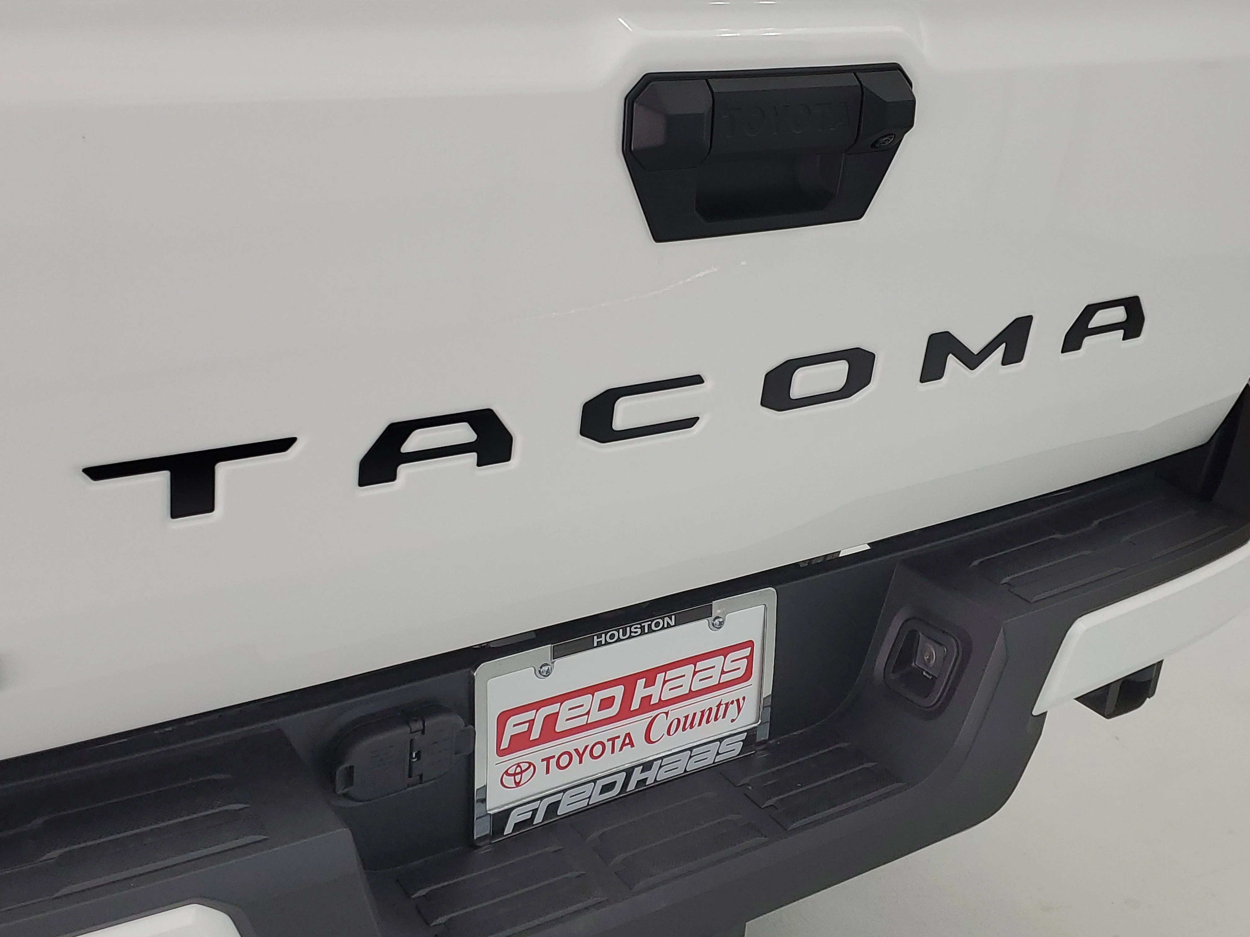 2026 Toyota Tacoma SR5 - Photo 10