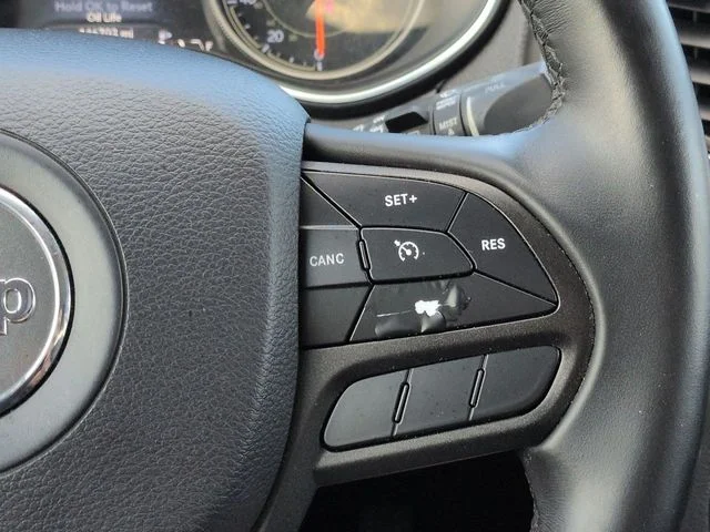 Used 2019 Granite Crystal Clearcoat Metallic Jeep Trailhawk image 25