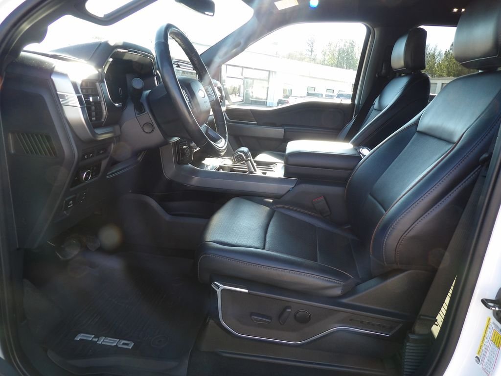 Used 2024 White Metallic Ford Lariat image 18