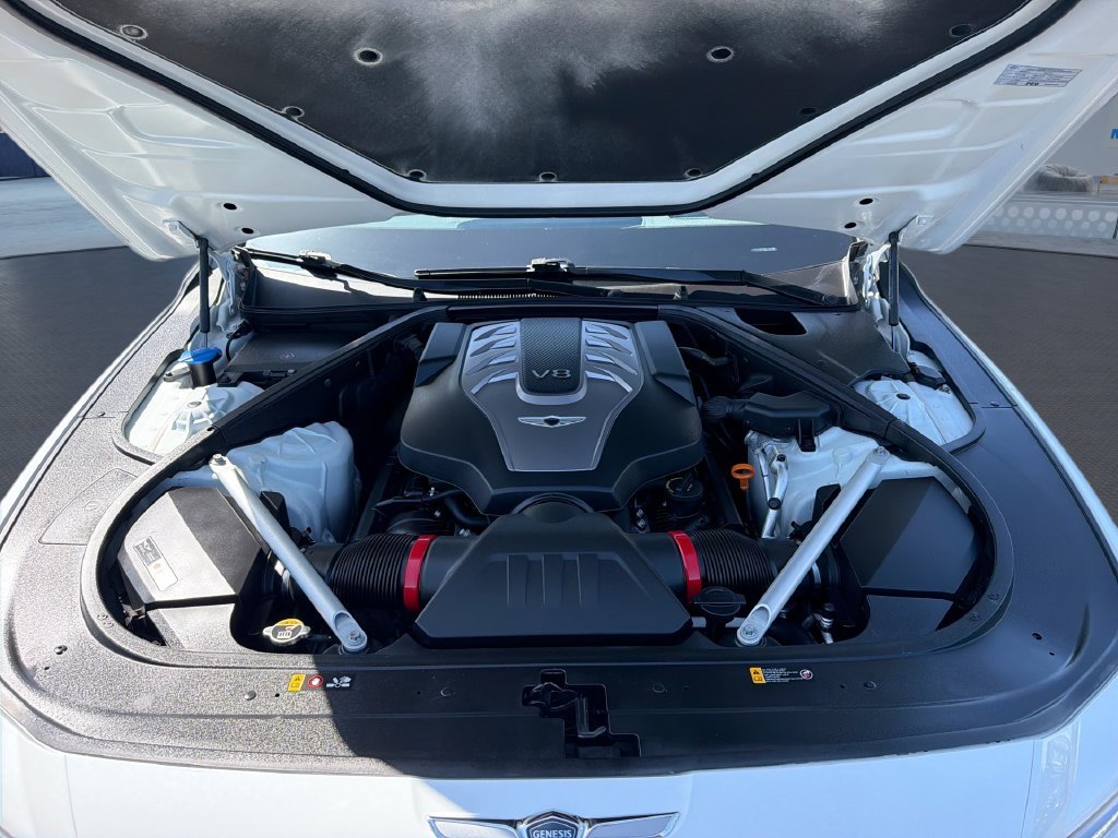 Used 2020 White Genesis 5.0 Ultimate image 18