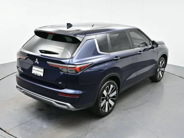 Used 2025 Cosmic Blue Met Mitsubishi SE image 37