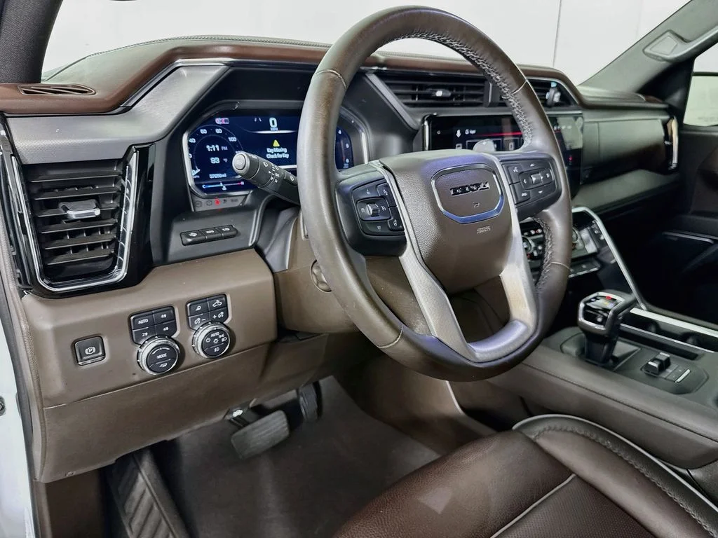 Used 2024 White GMC Denali image 10