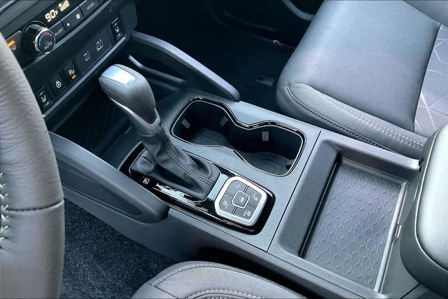 2026 Nissan Frontier SV - Photo 9